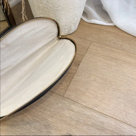 🆕 Half Circle Summer Clutch - Picture 4 of 7